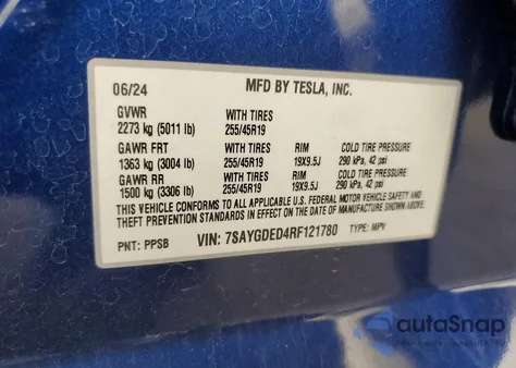 2024 Tesla Model Y z USA, uszkodzony, nr VIN 7SAYGDED4RF121780